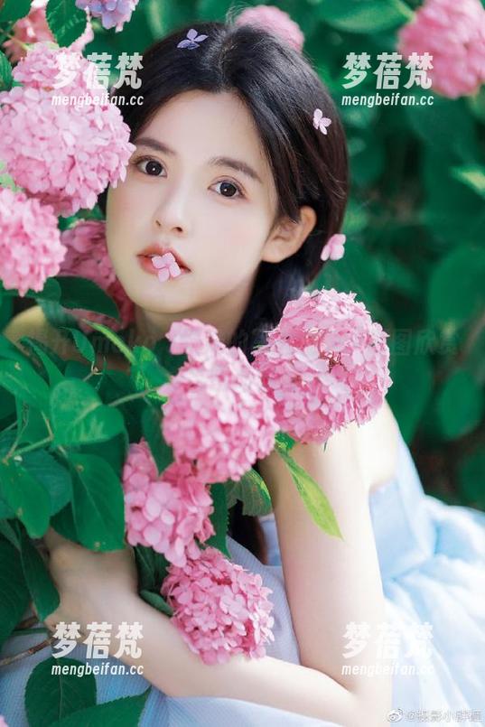 揭开Umeko J学妹的写真之美：原图欣赏与图册分享